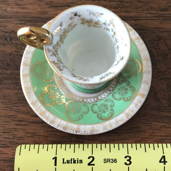 English Tea Cup and Saucer with gold trim - Vintage - B & D - Picture 6 of 6